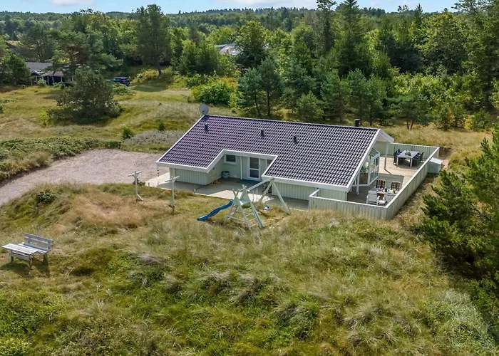 Mila - 750m From The Sea By Interhome Nyaraló *